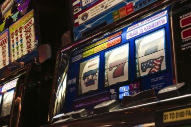 Antarmuka permainan Mahjong Ways di platform evowarsio dengan tampilan grid 6 gulungan dan simbol Mahjong